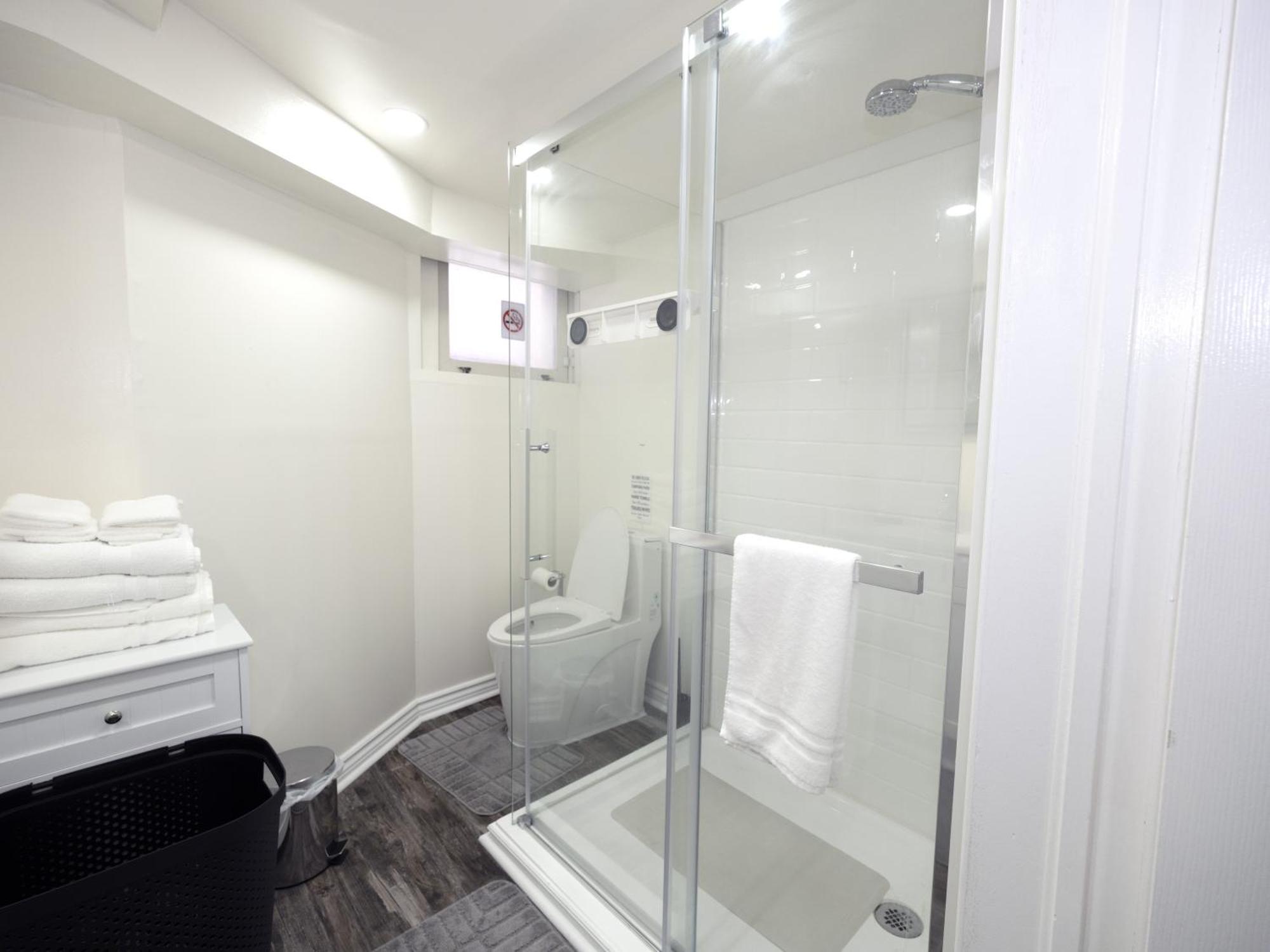 Serene Niagara Guest House ภายนอก รูปภาพ
